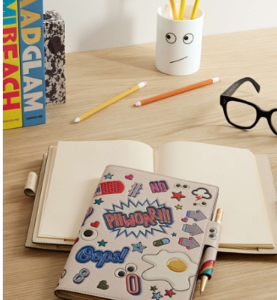 carnet en cuir texturé all over stickers