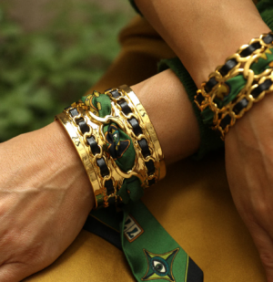 Grande Manchette Noire